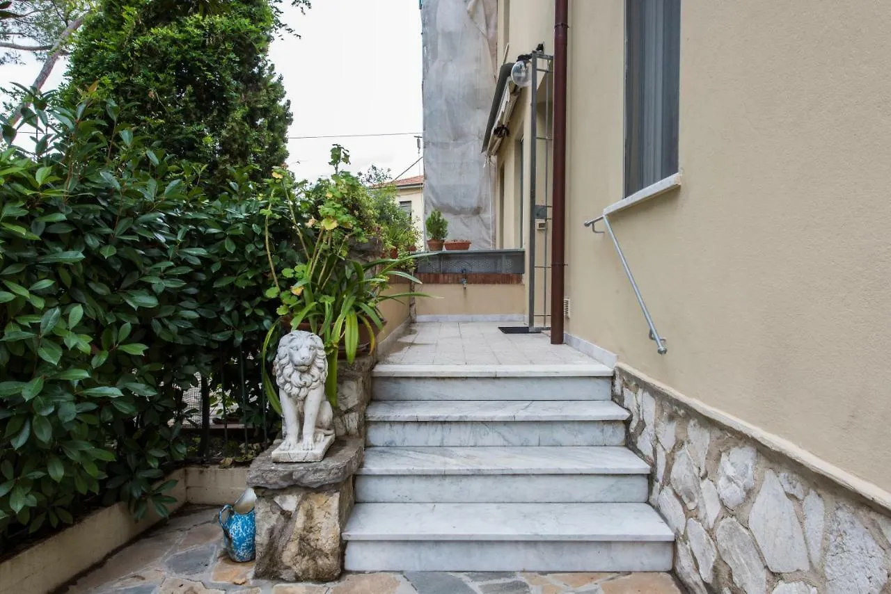 Apartament Sotto La Torre Piza 0*,